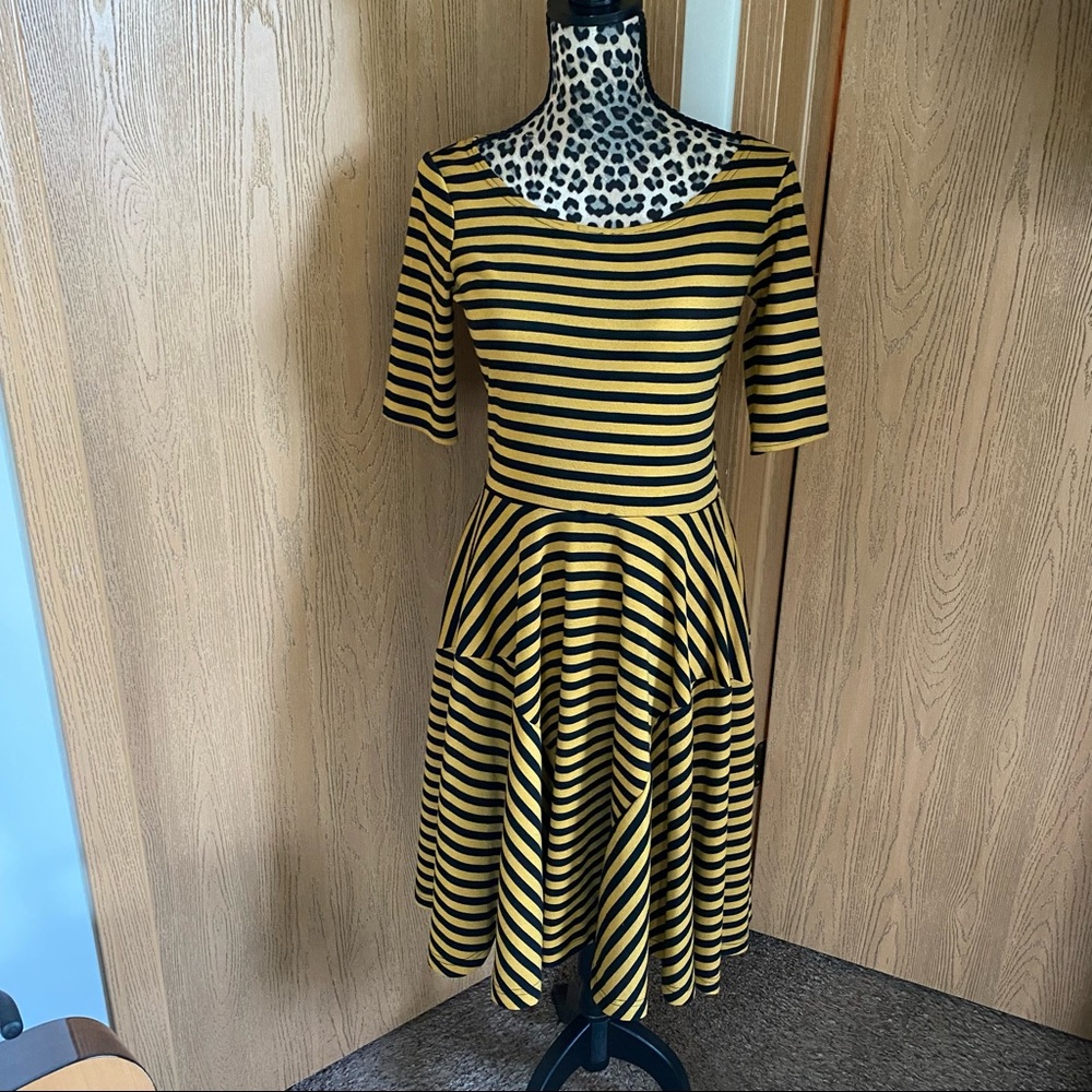 Shabby Apple black and yellow striped dress-stretchy bohemian/Baja style size 4